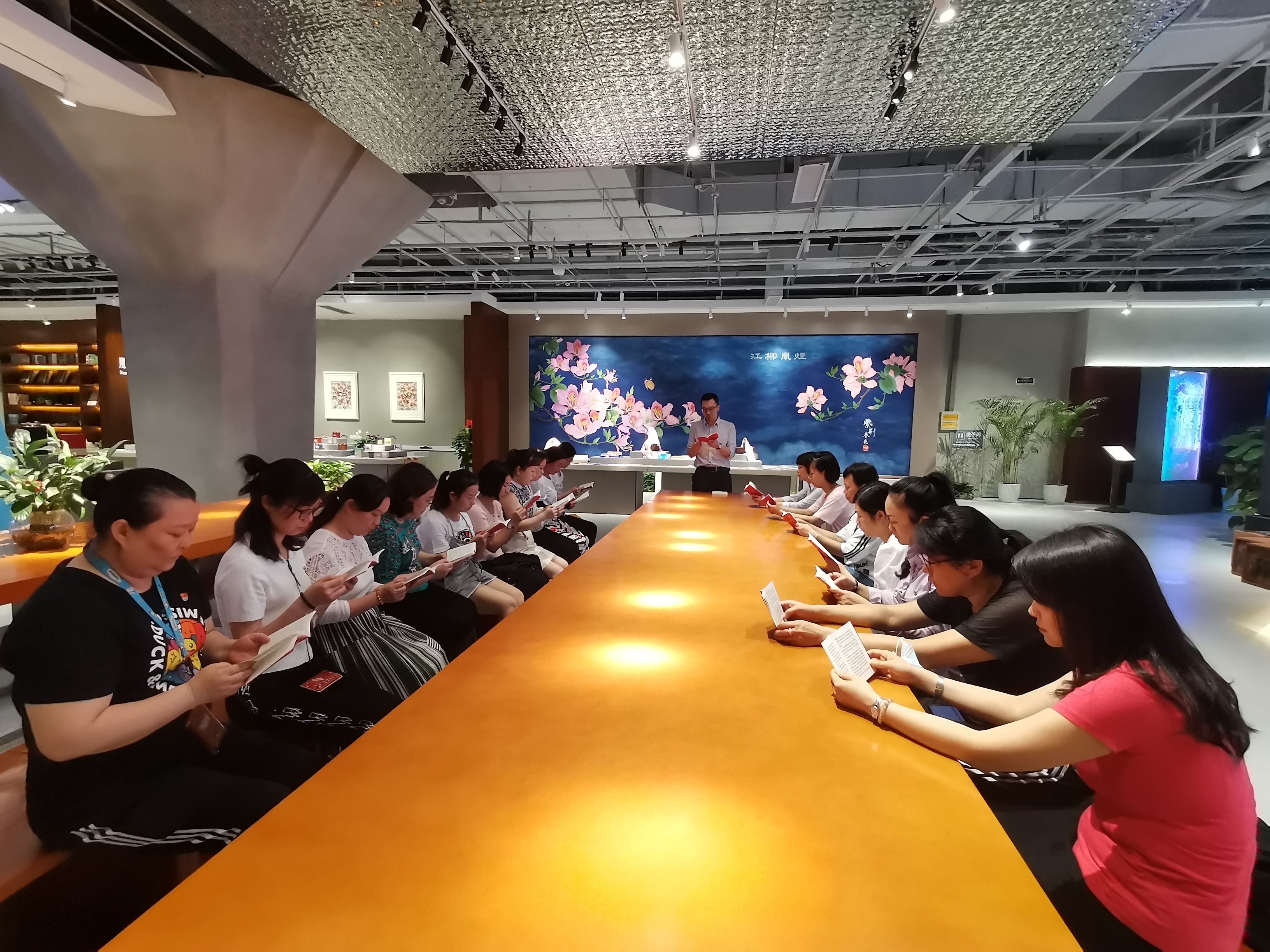 2021年5月11日五星三黨支部、樂和店黨支部聯合開展黨史“走學微課堂”2.jpg